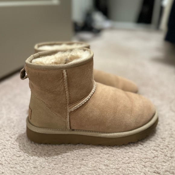Women's Classic Mini II UGG Boots - Picture 5 of 5